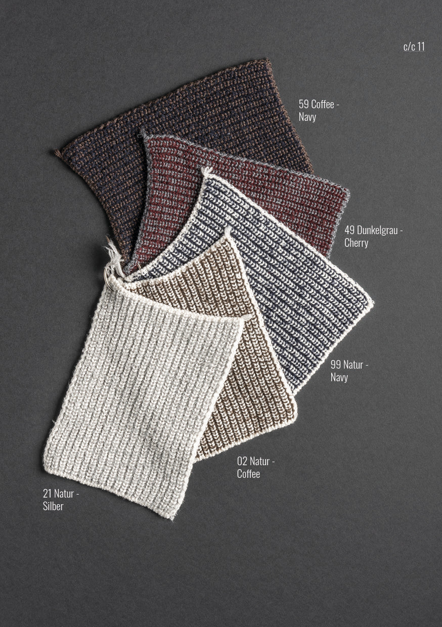 Stand-up collar sweater in 2-coloured pearl catching structure made of merino wool, relaxed fit