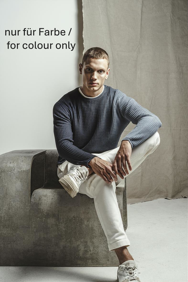Unique: seamless T-shirt in 3D knit made of the finest cotton, relaxed fit