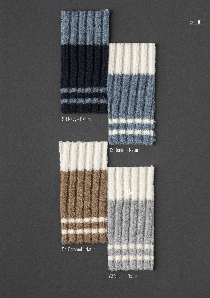 College jacket made of lightweight merino bouclé yarn with a ribbed structure, relaxed fit