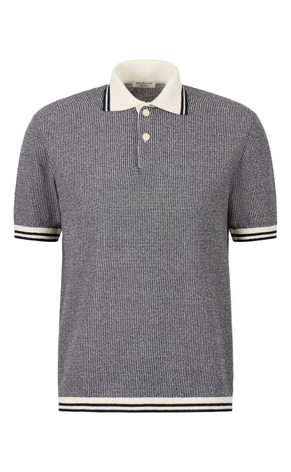 Polo shirt in piqué knit made of cotton bouclé, short sleeve, regular fit