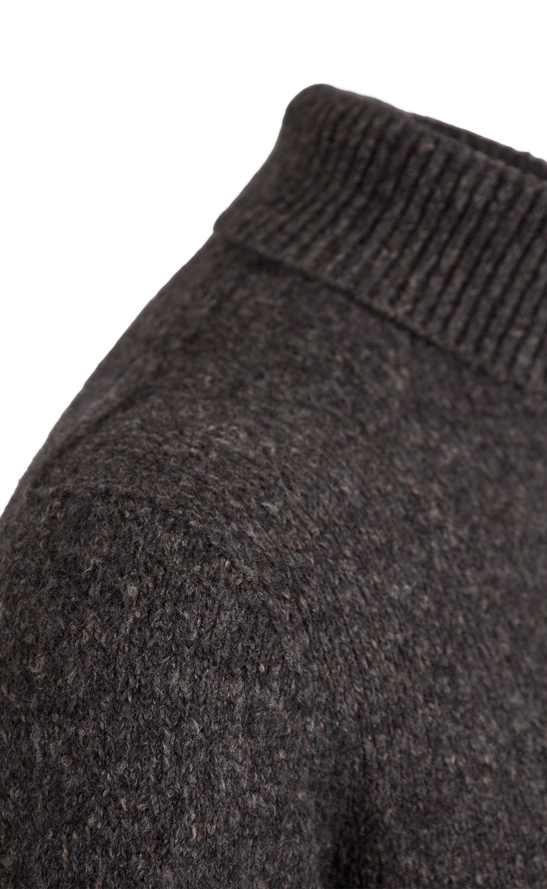 Seamless gestrickter Rollkragen-Pullover aus supersoftem Tweedgarn, relaxed fit