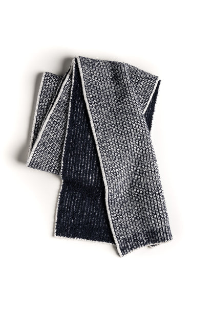 Scarf made of two-tone merino rib